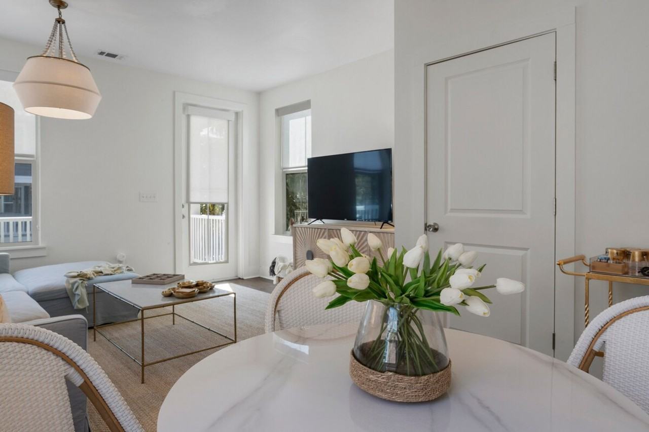 2207 Government St #1473616P - Photo 3 of 36