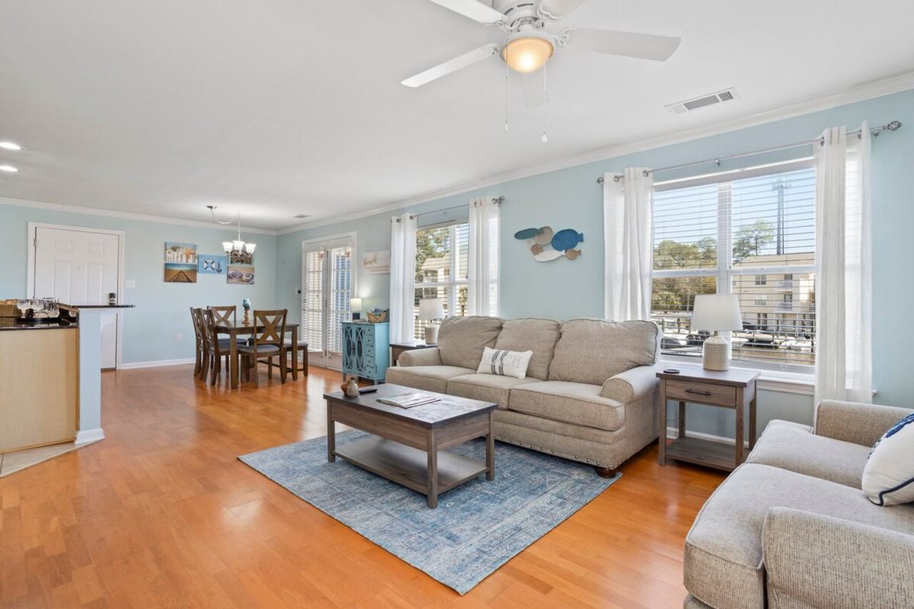 2421 Beachview Dr #1473614P - Photo 3 of 34