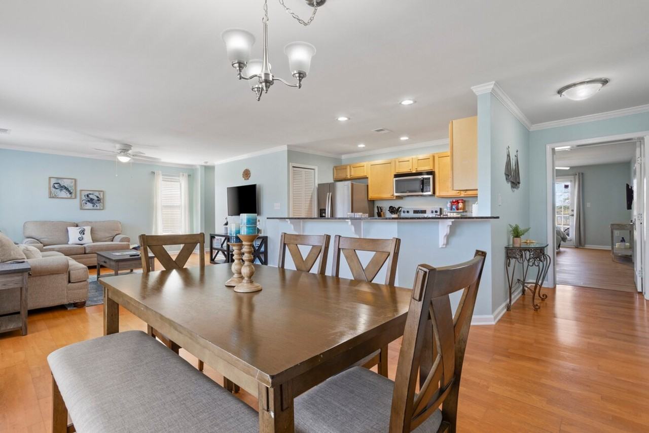 2421 Beachview Dr #1473614P - Photo 6 of 34