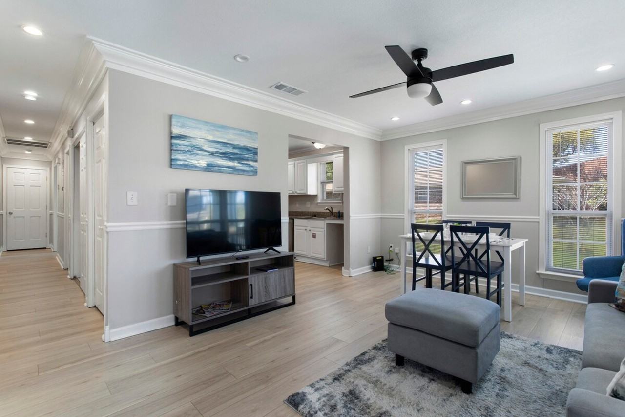 426 Russell Ave #1473622P - Photo 4 of 50