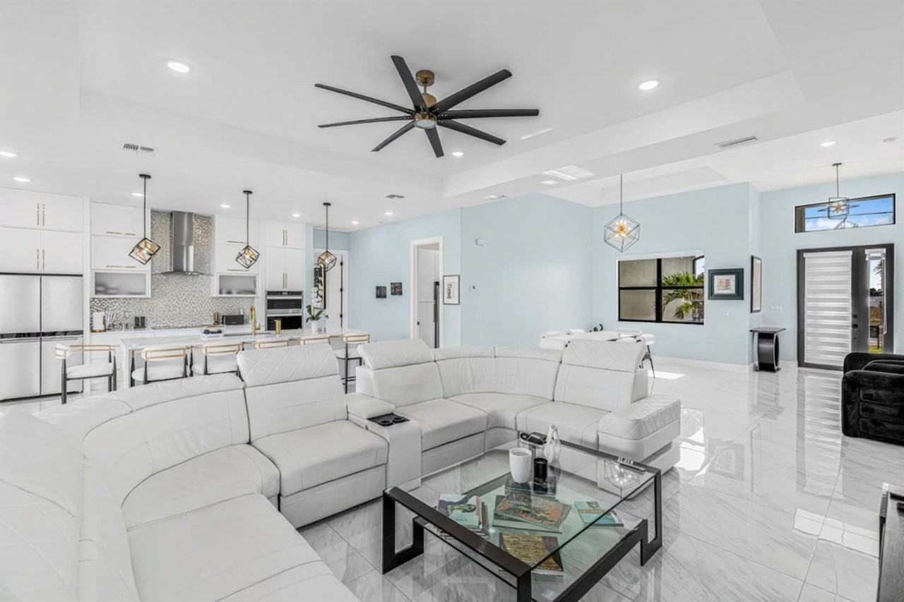 3611 Gulfstream Pkwy #1490227P - Photo 5 of 42