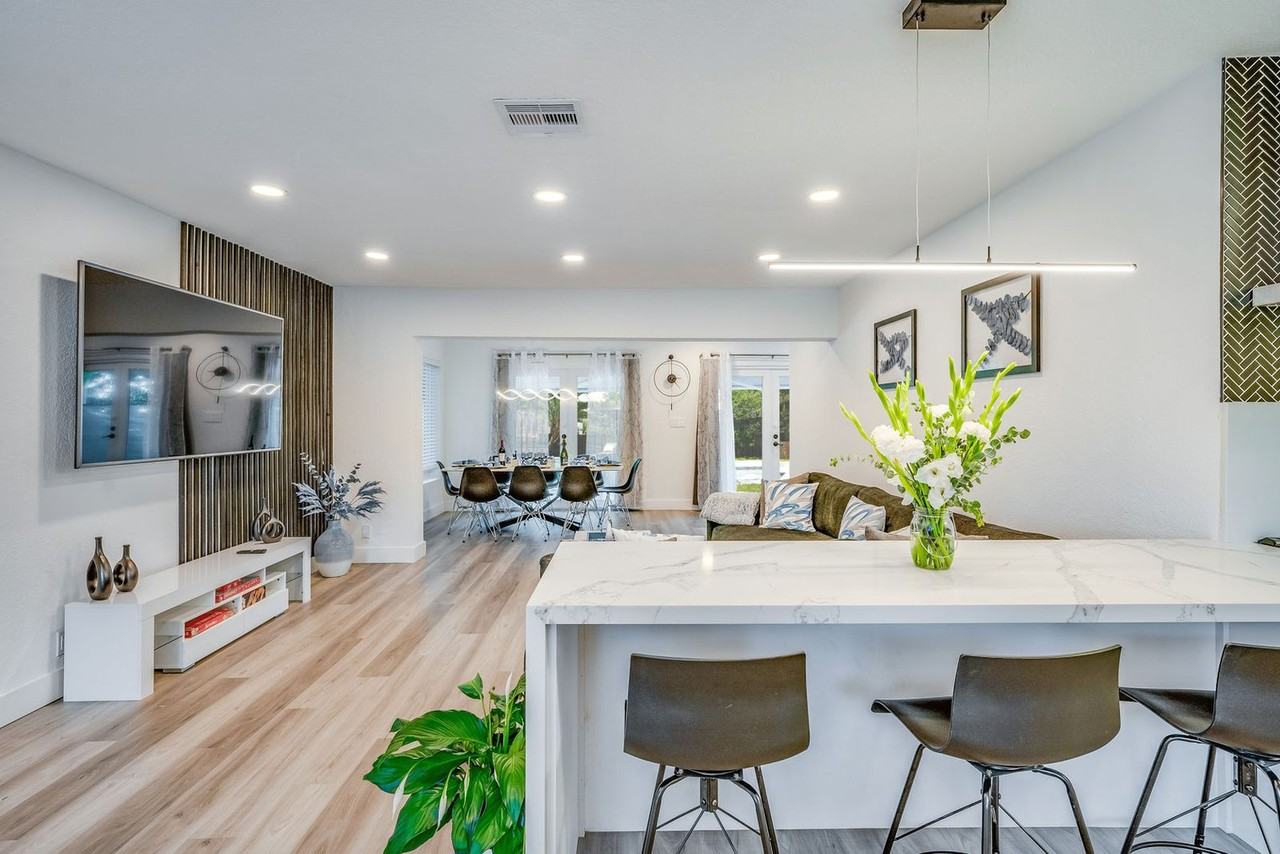 830 Sw 14th Ct #1475649P - Photo 6 of 50