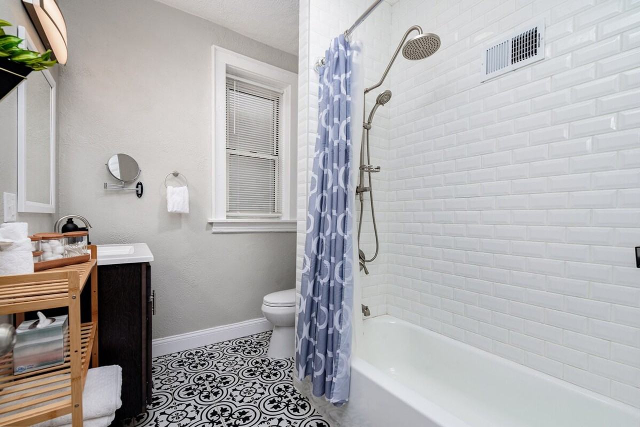 3956 Tholozan Ave #1472873P - Photo 7 of 28