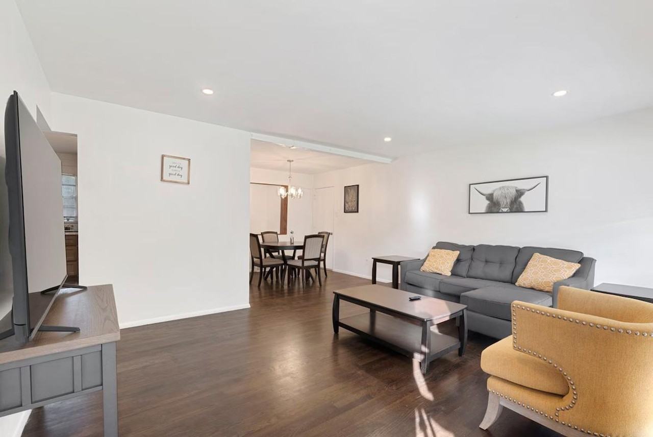 814 Holiday Ave #1472884P - Photo 2 of 36