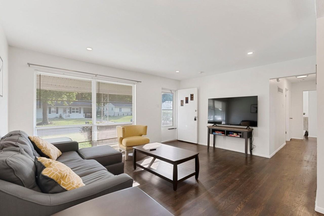 814 Holiday Ave #1472884P - Photo 6 of 36