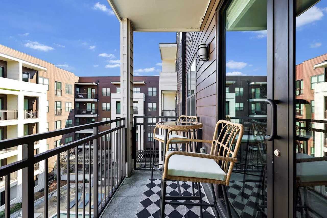 2200 State St #1494705P - Photo 3 of 23