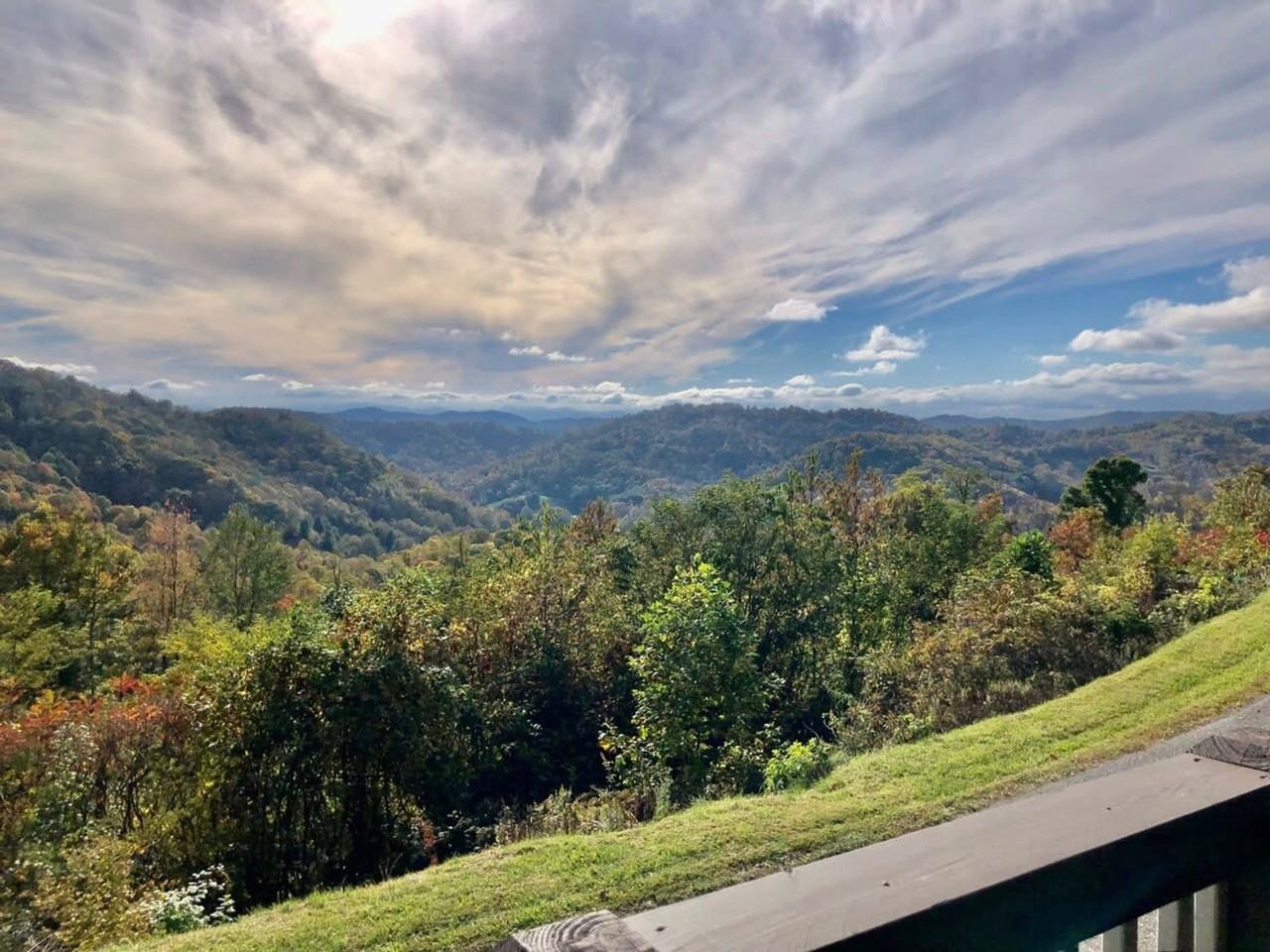 95 Breakaway Trl South #1023342P - Photo 4 of 47