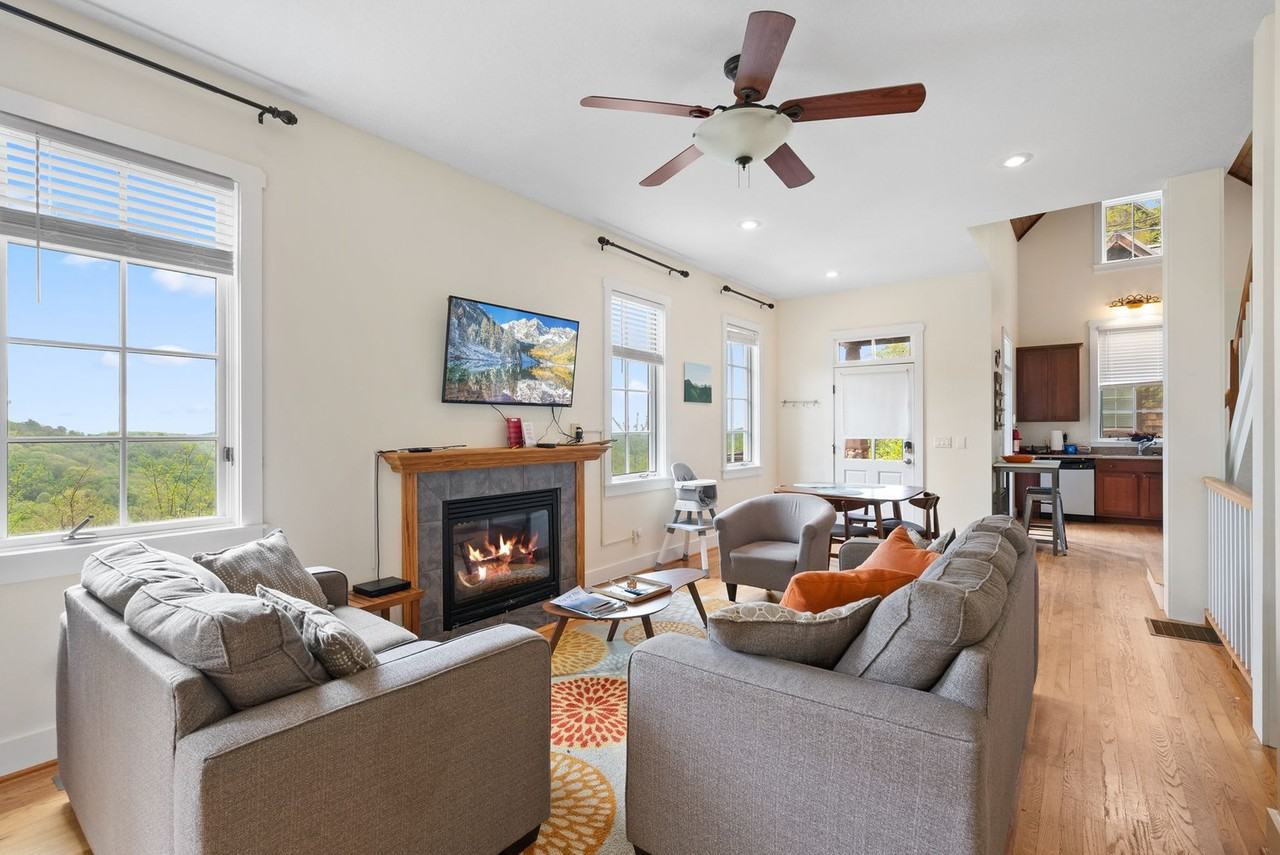 95 Breakaway Trl South #1023342P - Photo 6 of 47