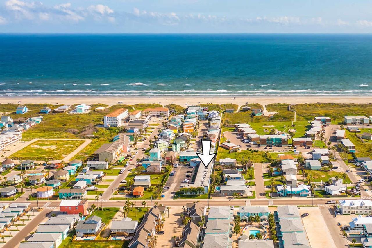 2025 Eleventh Street - Photo 6 of 28