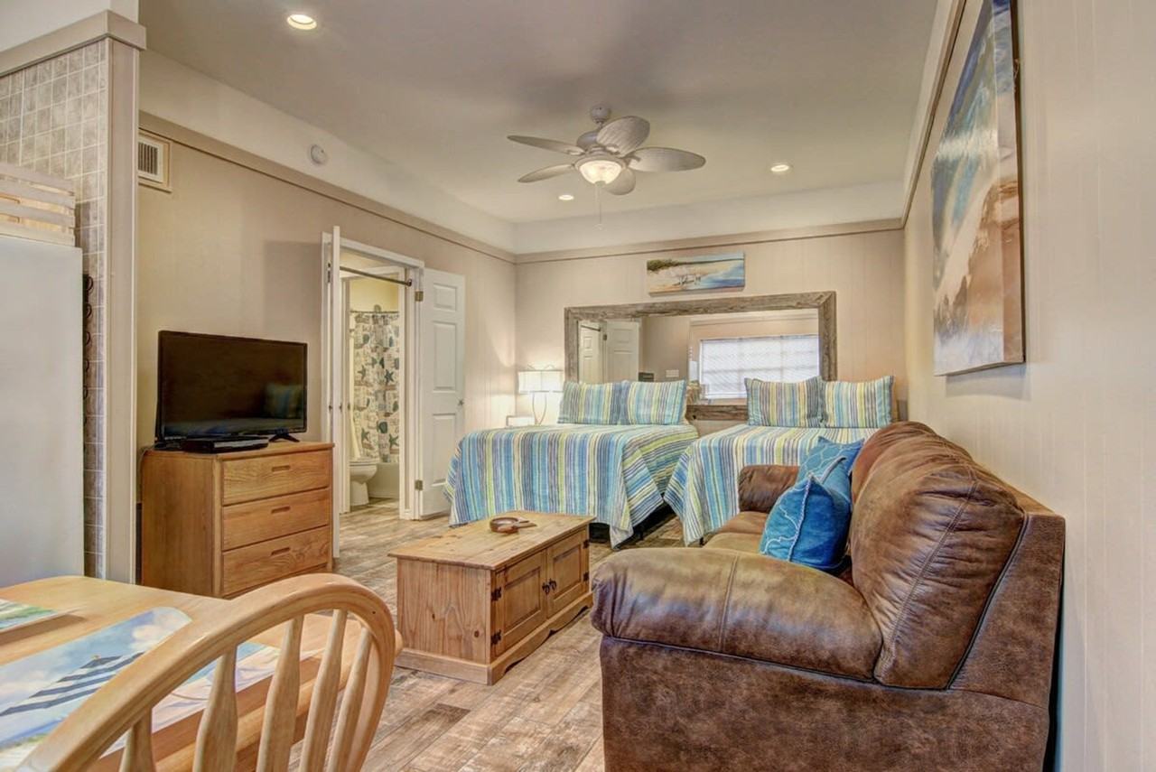 704 Island Retreat Rd #1023231P - Photo 3 of 26