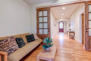 featured image of 376 Grandview Dr