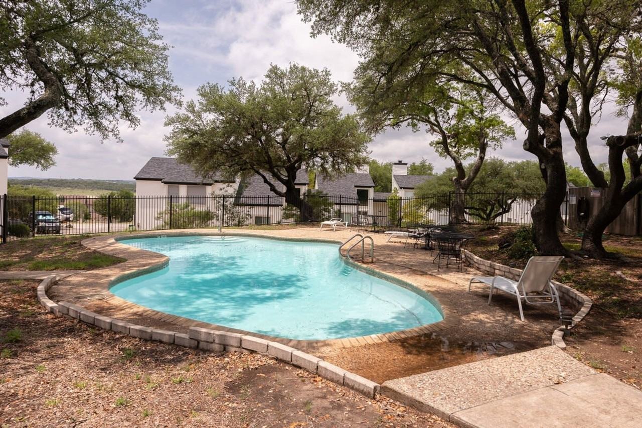 1029 Parkview Dr #1023102P - Photo 5 of 24