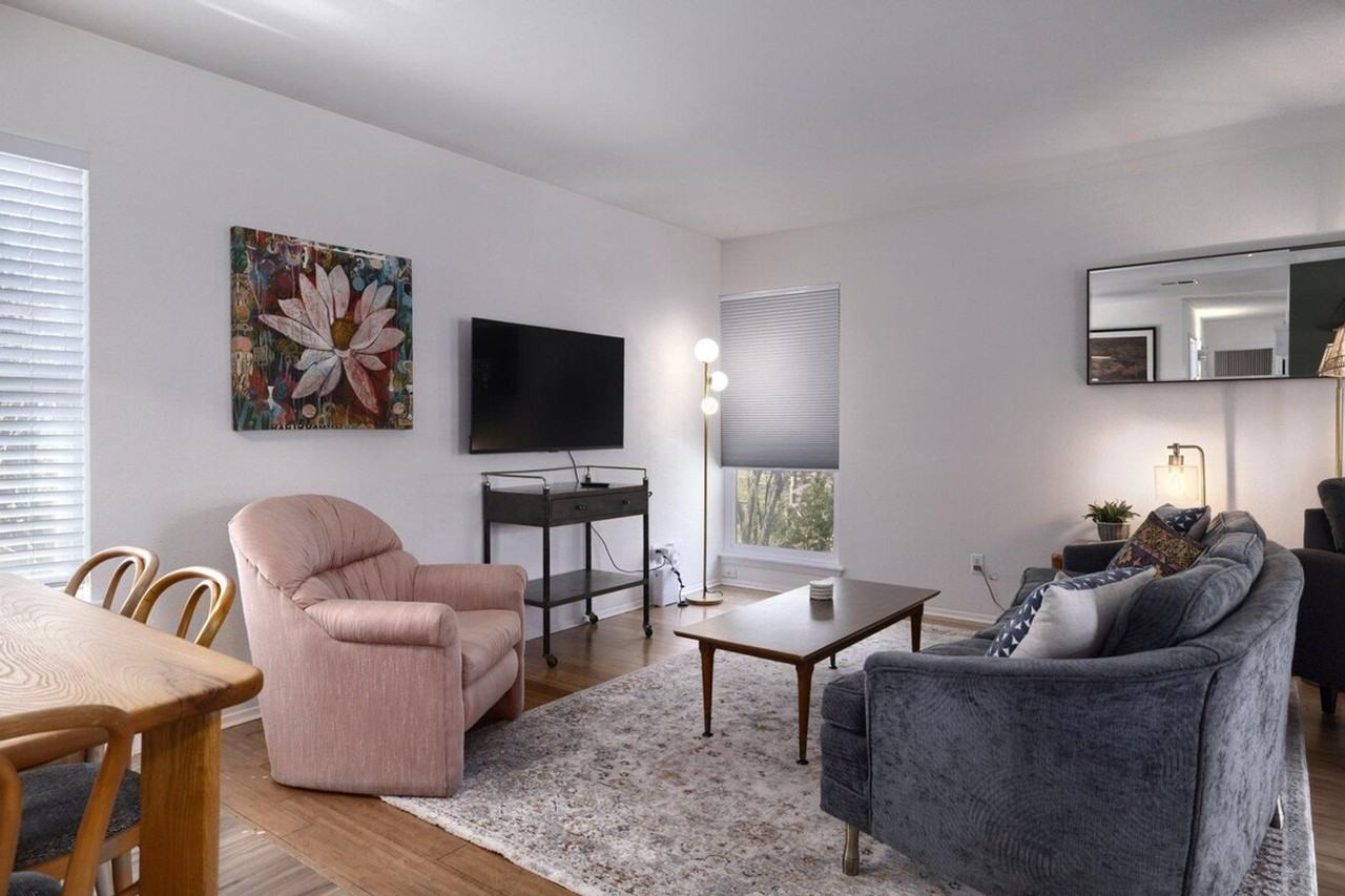 2806 Rae Dell Ave #1495899P - Photo 2 of 23