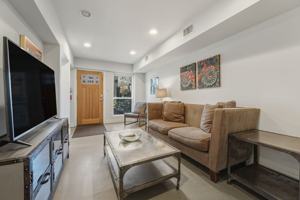 featured image of 300 Bouldin Ave