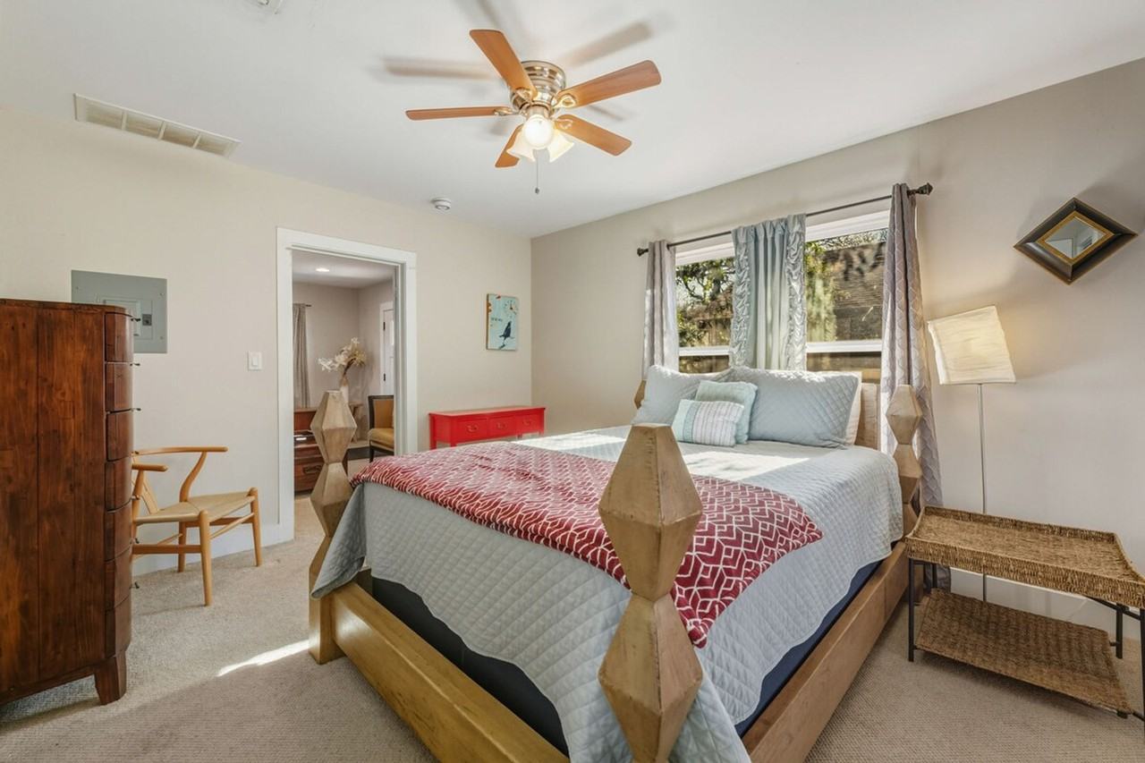 1004 1/2 Barton Springs Rd #1492689P - Photo 4 of 41