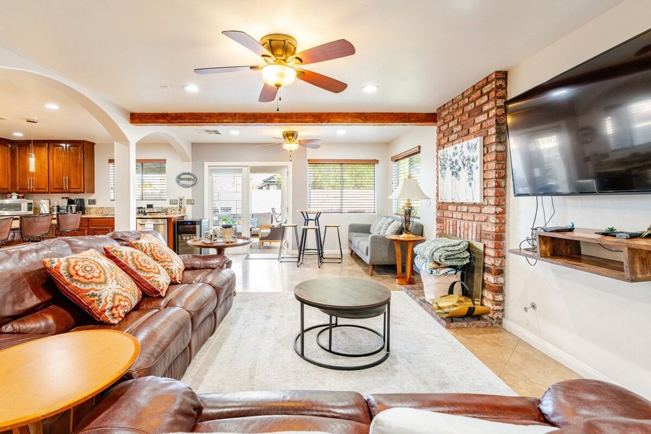 3869 Spencer St #1492699P - Photo 4 of 50