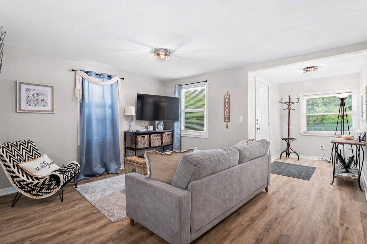 7525 Lake Rd #1496052P - Photo 7 of 29