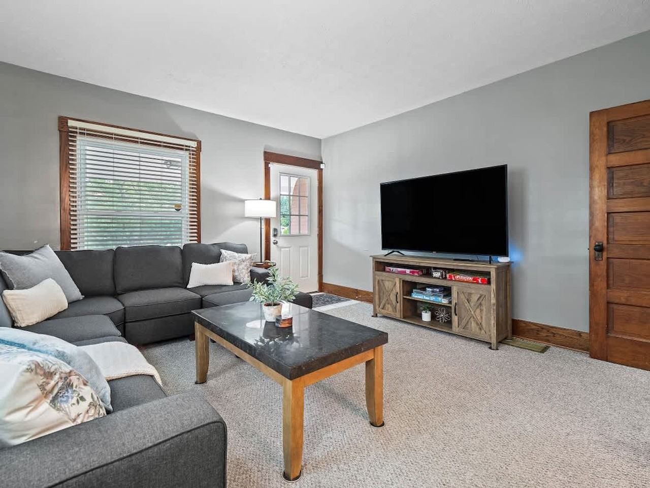 681 Washington St #1496061P - Photo 4 of 31