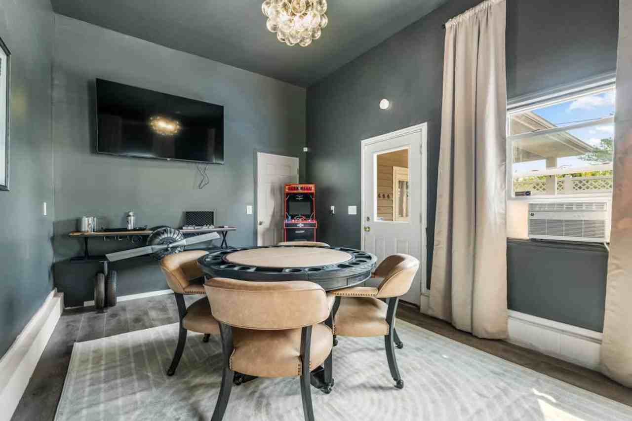 2850 Hazel Ave #1496064P - Photo 4 of 39