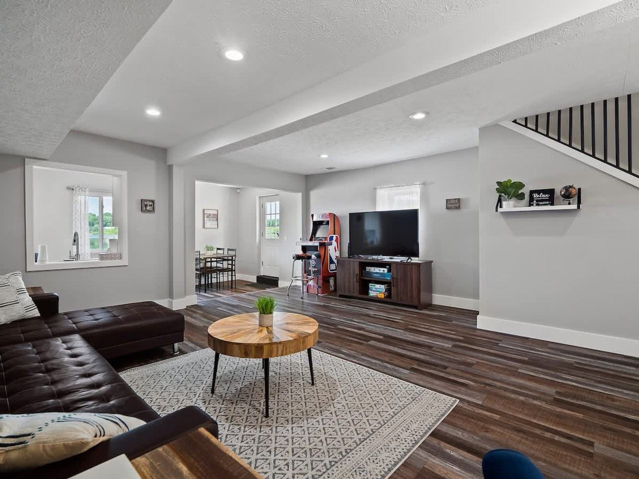 829 Portage Lakes Dr #1496076P - Photo 3 of 40