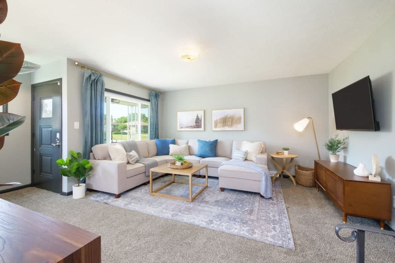 8910 Cambridge Dr #1496114P - Photo 5 of 50