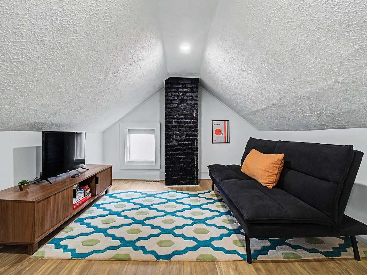 4109 Bailey Ave #1496124P - Photo 3 of 33