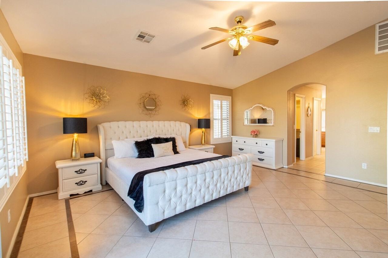 1591 E Palo Verde Dr #1495042P - Photo 5 of 48