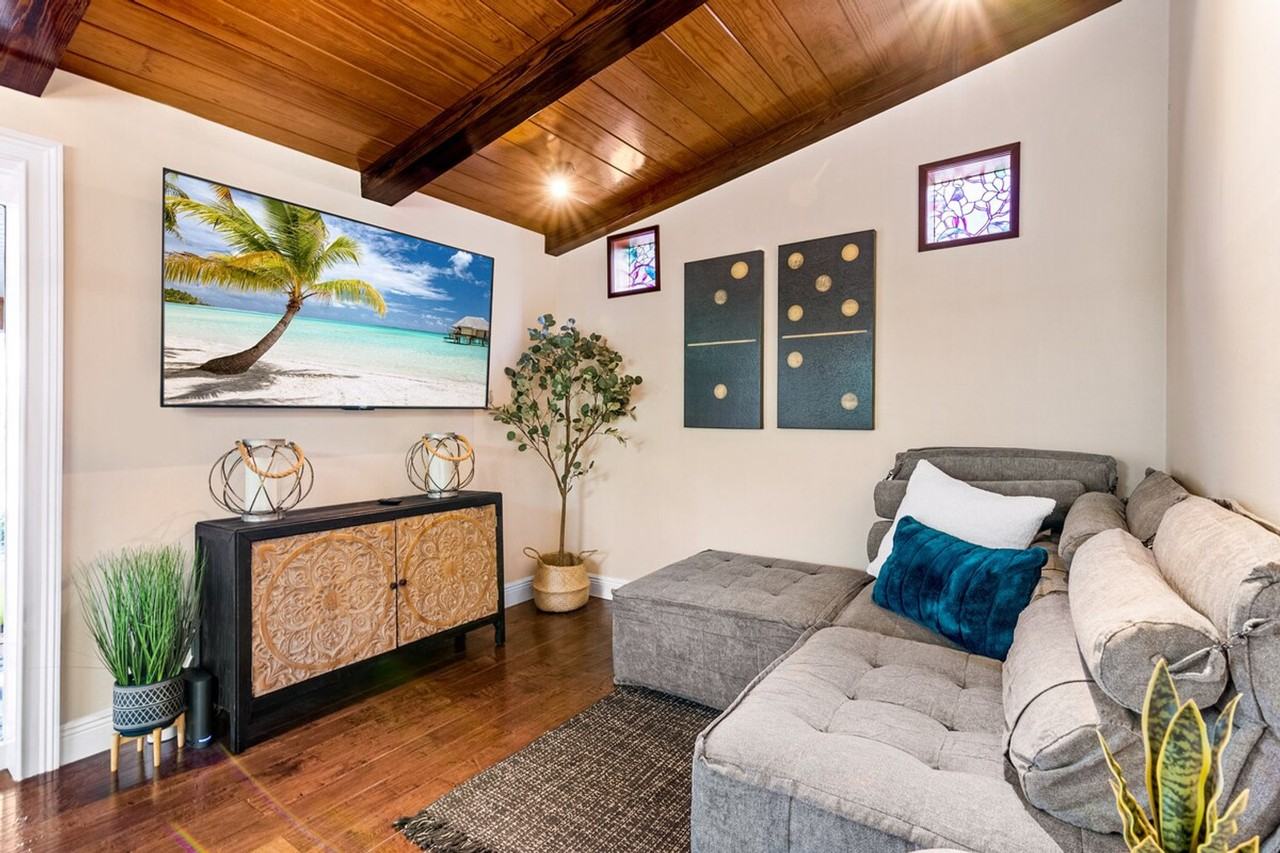 303 Lang Rd #1495041P - Photo 5 of 50