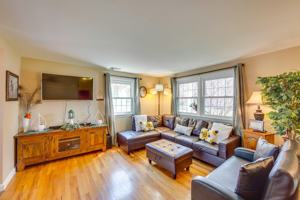 featured image of 25 Meadow View Dr