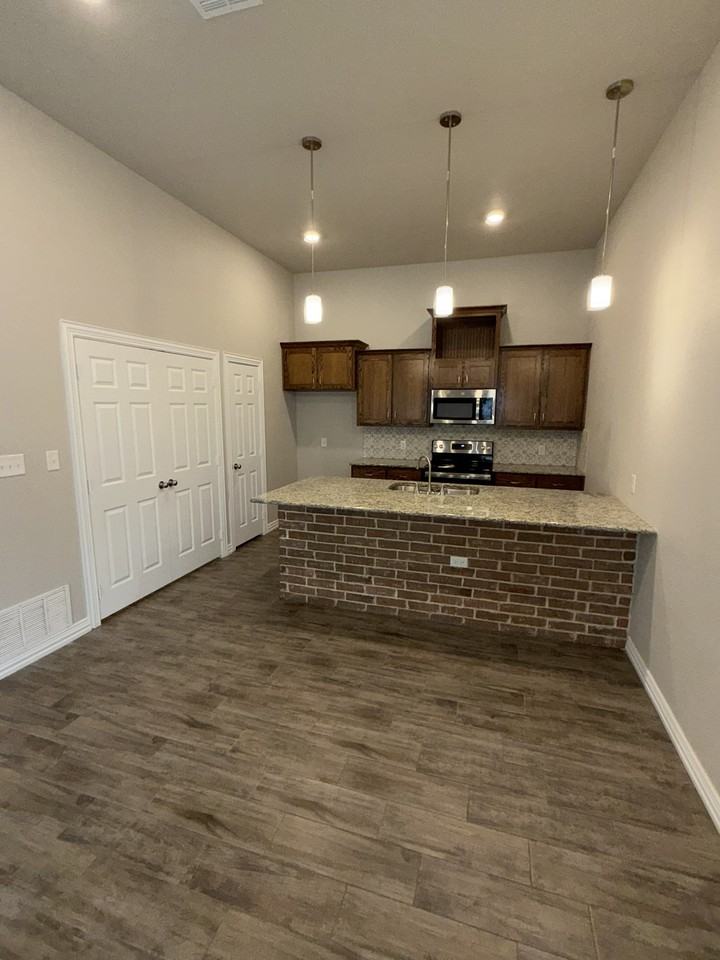 3463 Fenway Circle - Photo 4 of 20