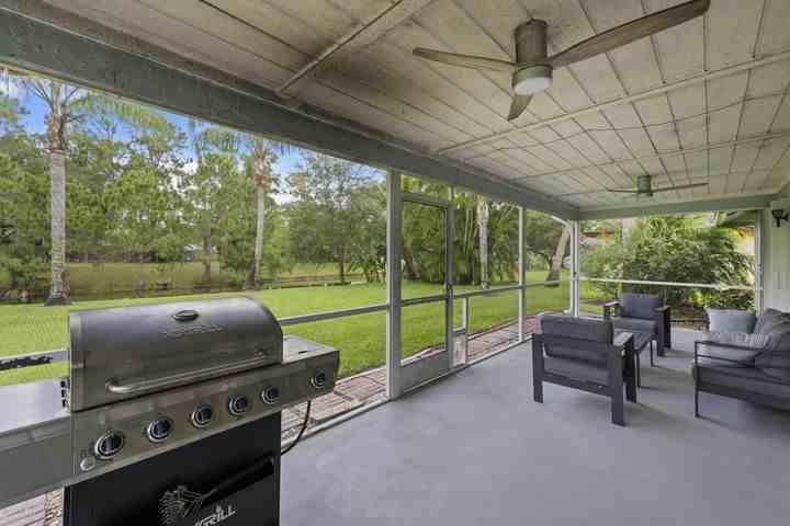 756 Juniper Place - Photo 3 of 8