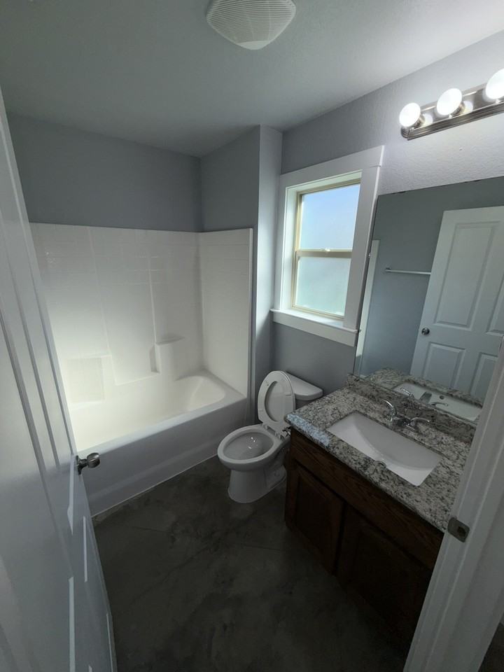 1014 South 10th Street #B - Photo 7 of 12