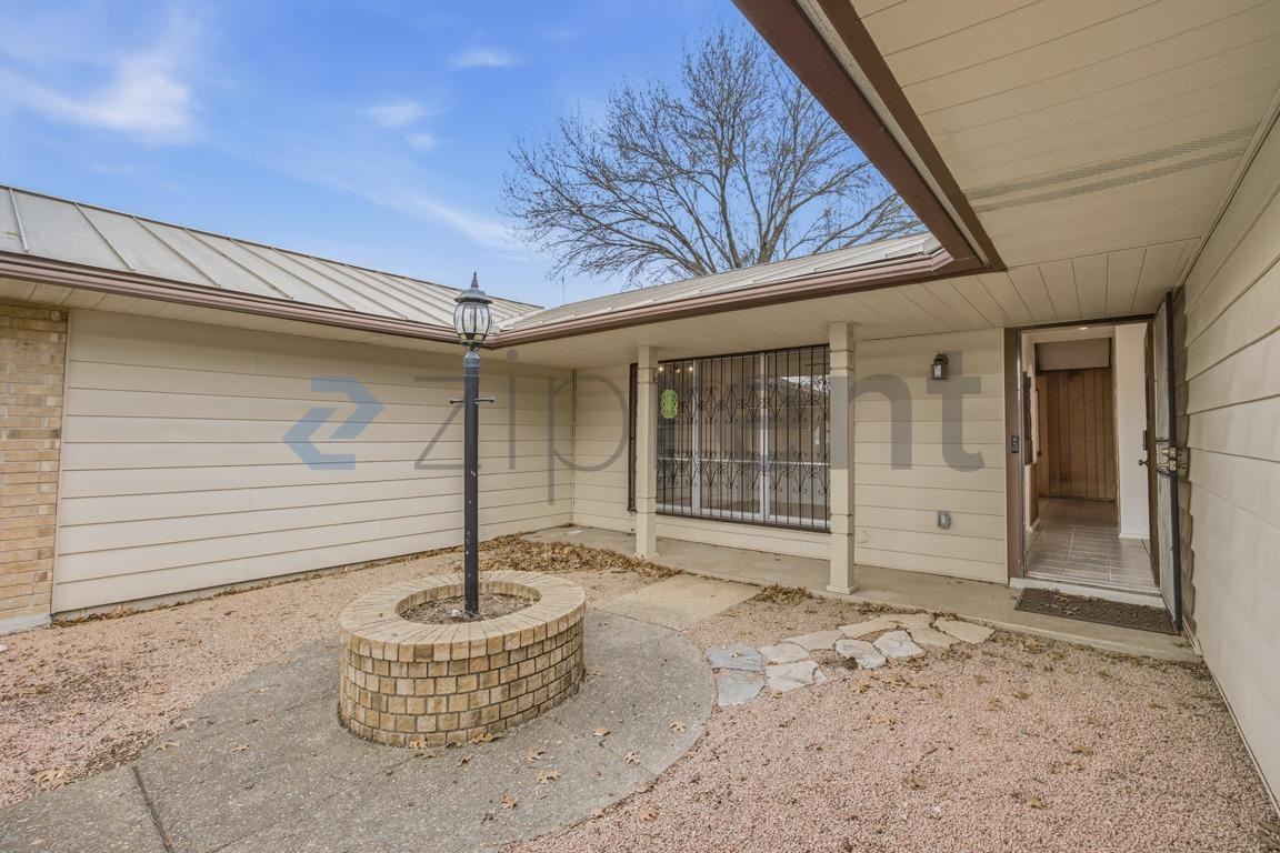 3119 Satellite Dr - Photo 6 of 37