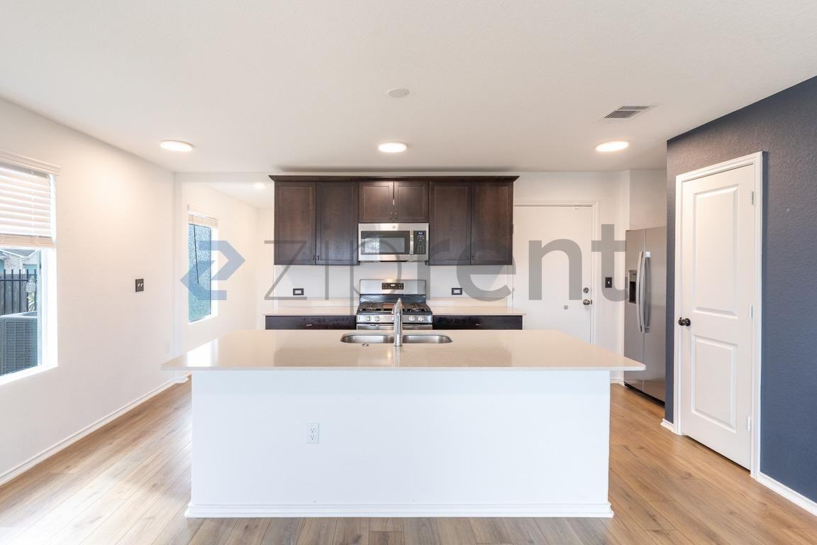 12104 Scarlet Sleeve Way - Photo 7 of 24