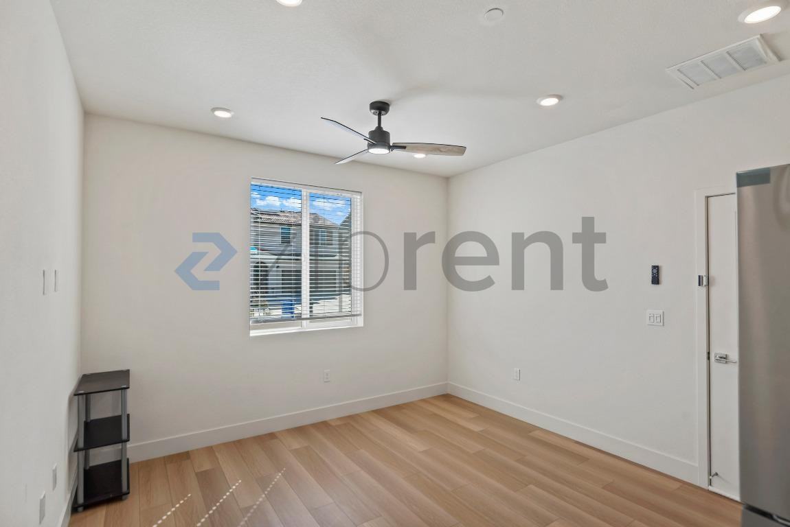 5545 Oberon Ave #A - Photo 6 of 16