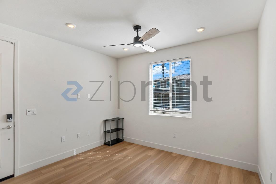 5545 Oberon Ave #A - Photo 7 of 16