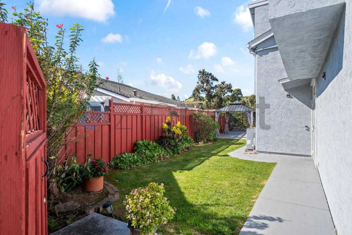 37789 Essanay Pl - Photo 4 of 37