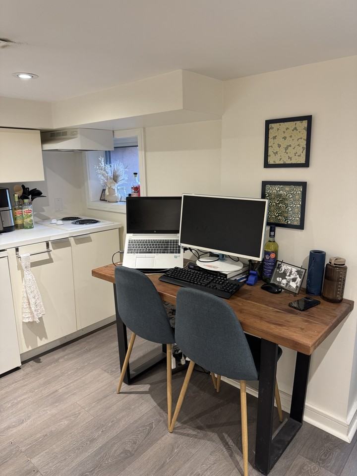 16 Montrose Avenue - Photo 6 of 17