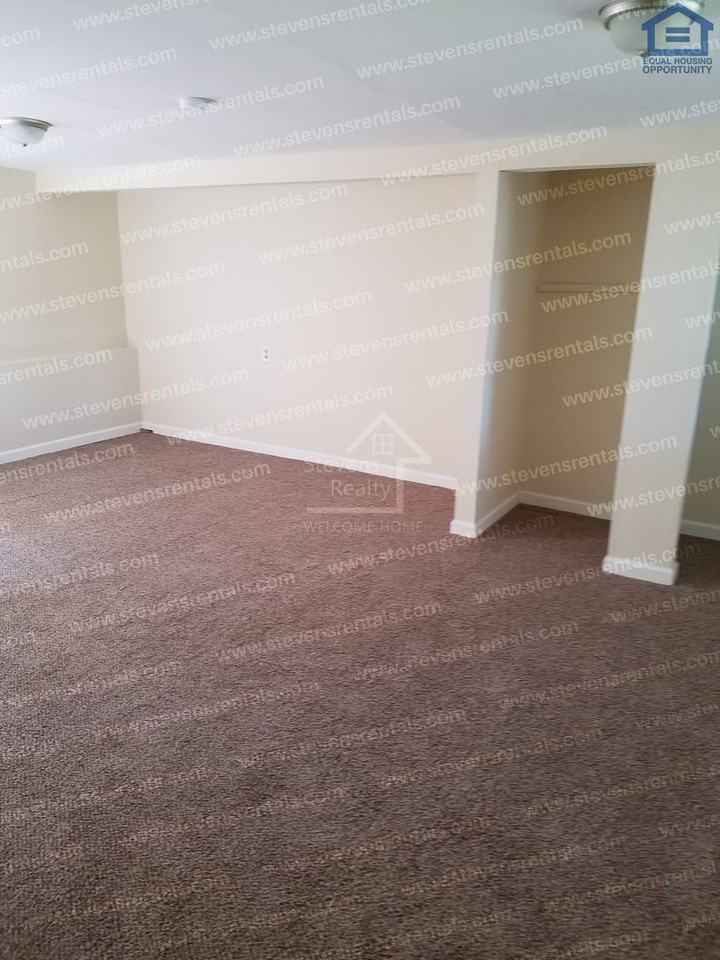 2420 Chicago Ave - Photo 7 of 8