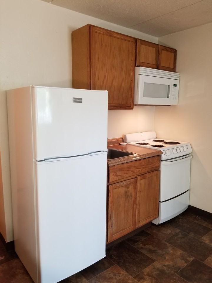 MAY RENT FREE - Photo 6 of 15