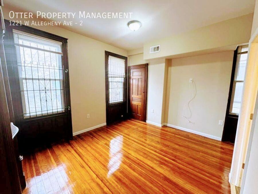 1221 W Allegheny Ave #2 - Photo 4 of 29