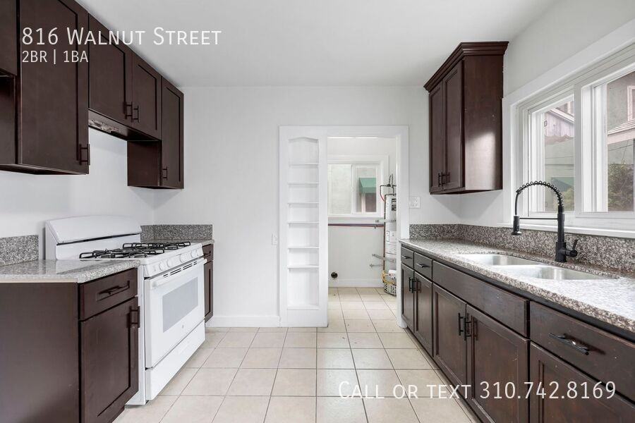 816 Walnut St - Photo 2 of 25