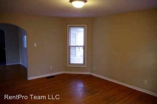 1721 15th Ave - Photo 2 of 13