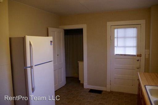 1721 15th Ave - Photo 3 of 13