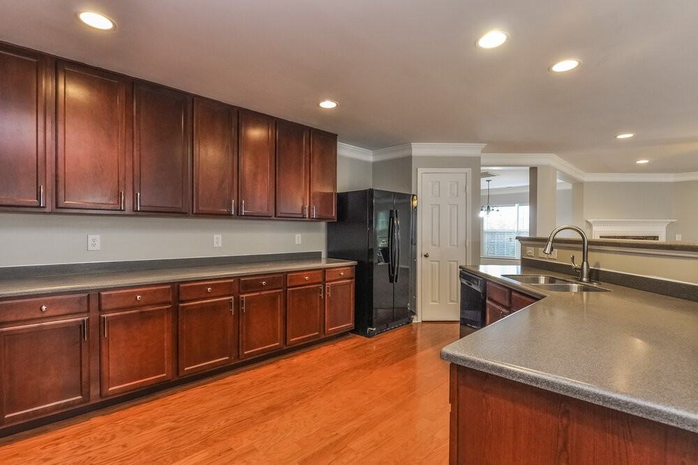 6539 Guard Hill Dr - Photo 6 of 15