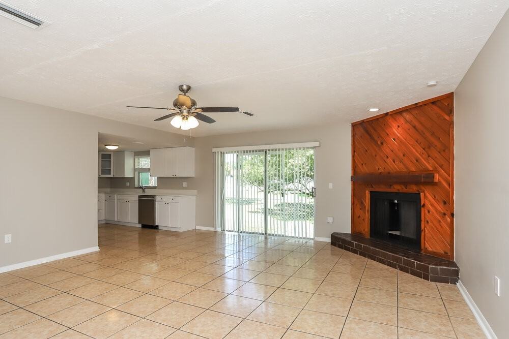 9811 N Connechusett Rd - Photo 4 of 16