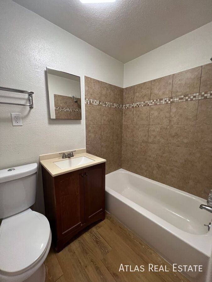 3970 Utica St - Photo 6 of 20