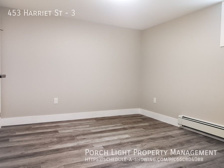 453 Harriet St #3 - Photo 4 of 9