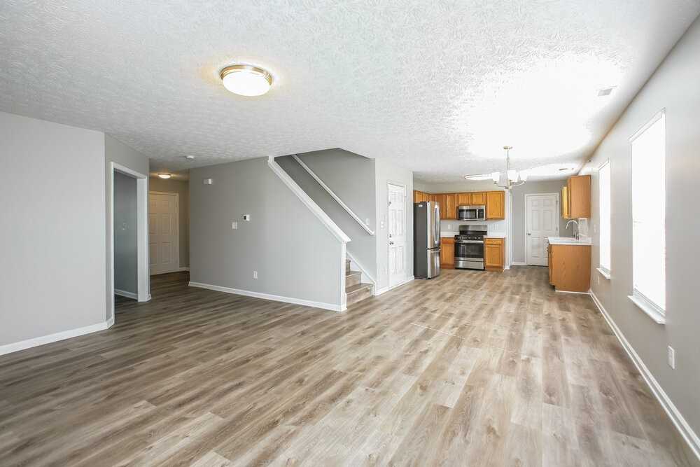 8513 Vanguard Ln - Photo 5 of 17