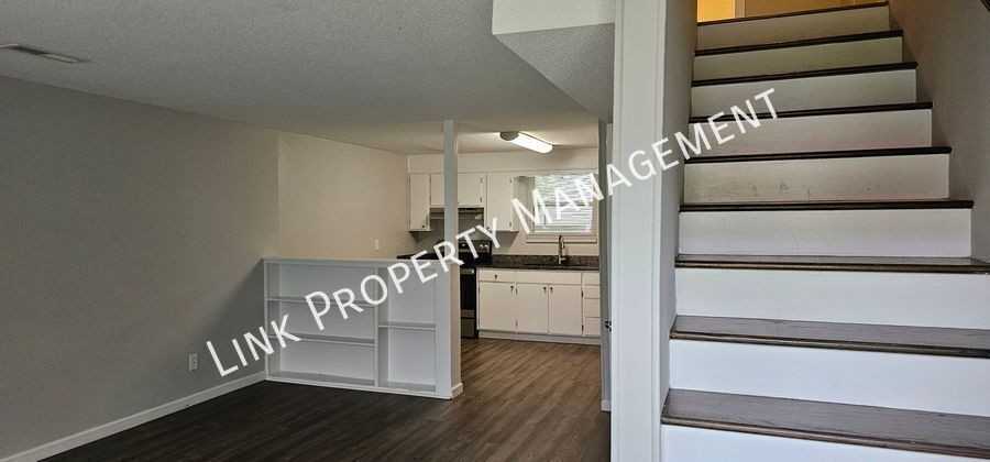 1640 Keeble St - Photo 2 of 33